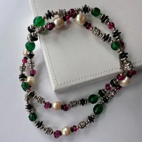Vintage Chanel Gripoix Red Green Glass Bead Faux Pearl & Rhinestone Necklace - Picture 9 of 16